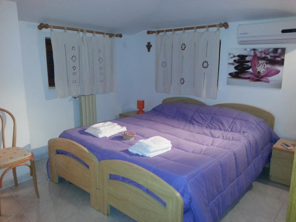 Agriturismo La Sorgente Delle Madonie Villa Polizzi Generosa Room photo